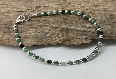 Emerald faceted bracelet