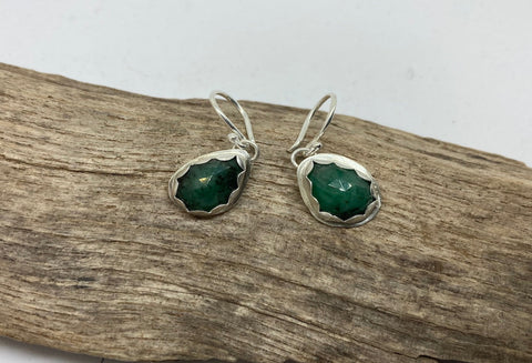 Emerald gemstone and silver earings